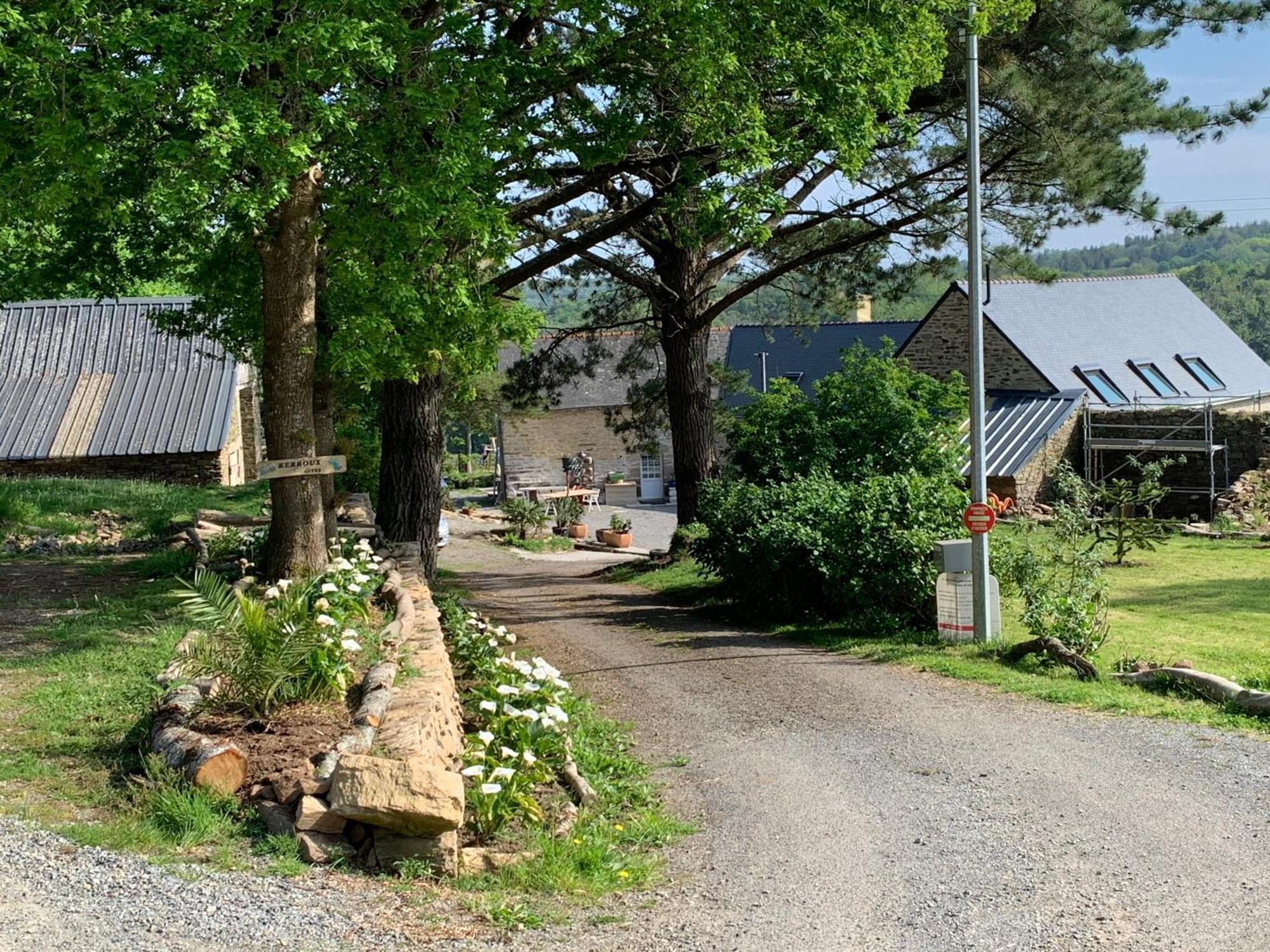 Kerrouz Hotel Bannalec Bagian luar foto